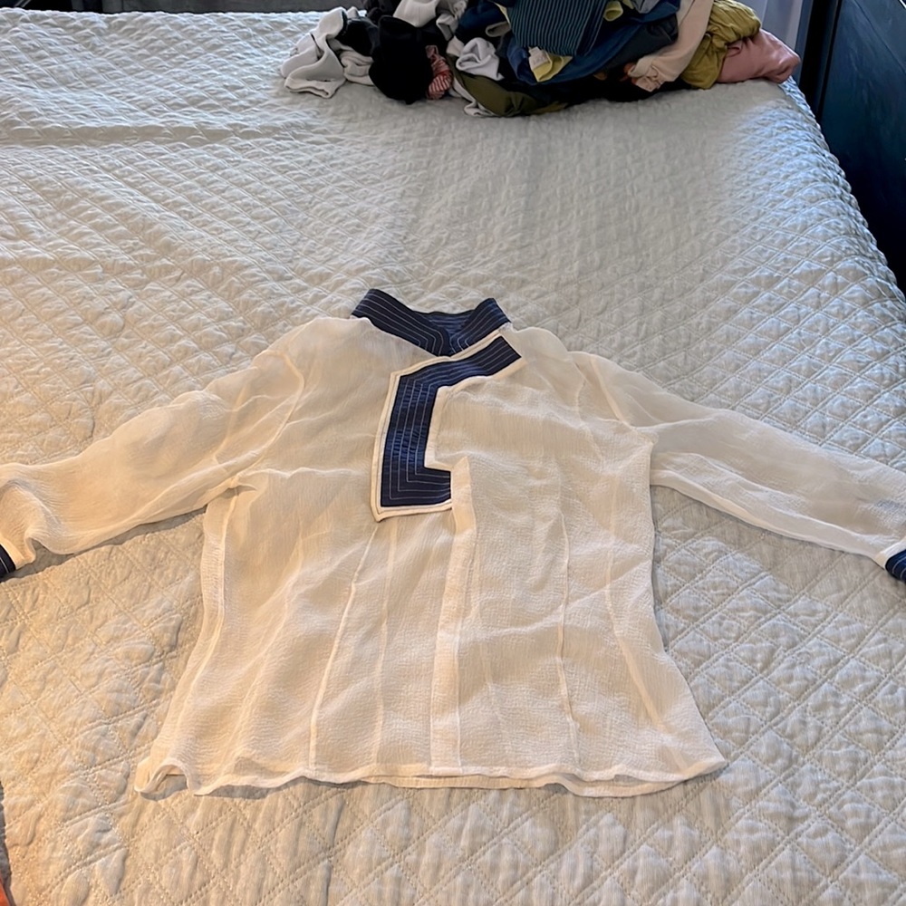 Vivienne tan top silk  sheer  great condition excellent condition, navy / white